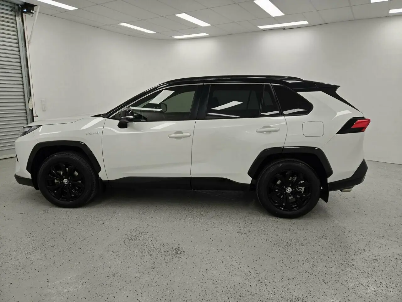 2022 Toyota RAV4 Image 6