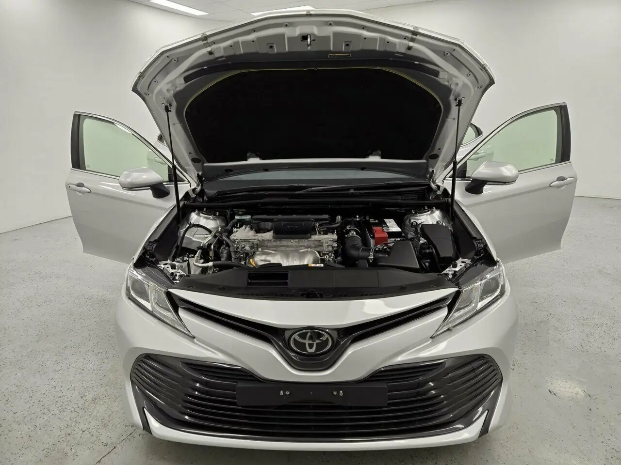 2019 Toyota Camry Image 16