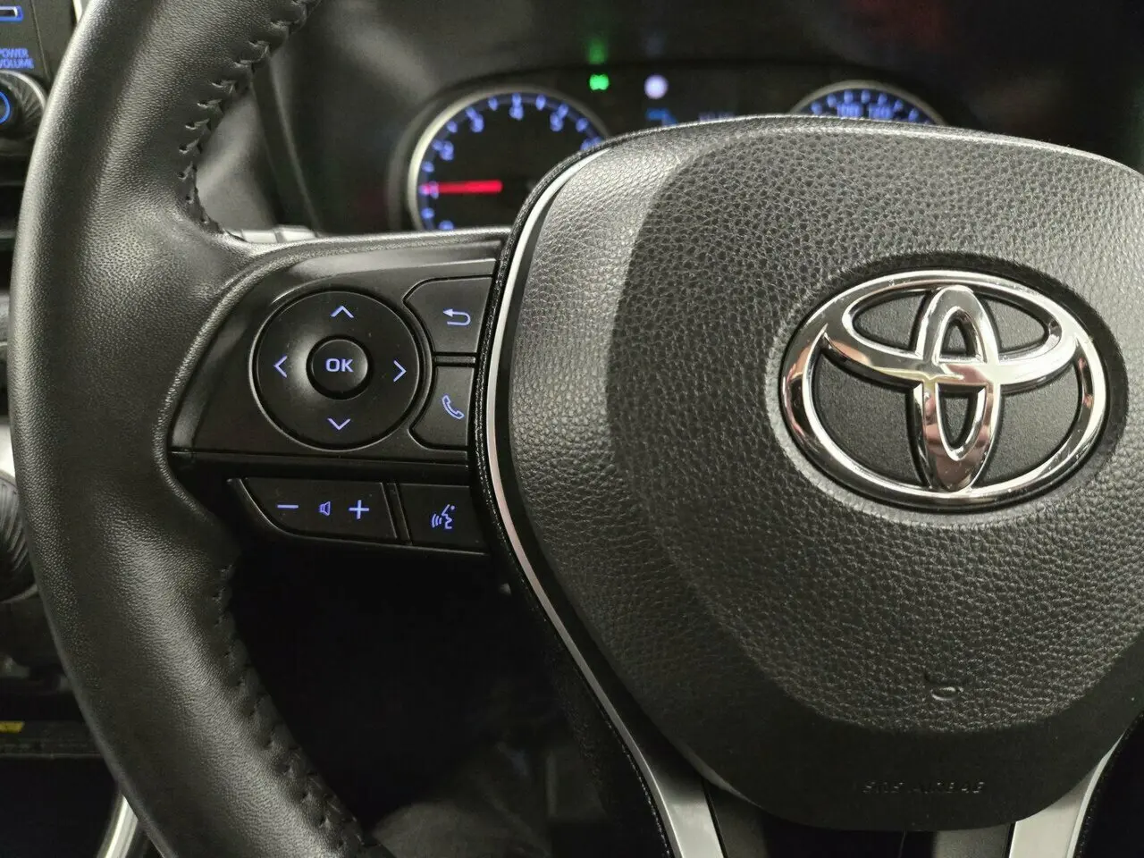 2019 Toyota RAV4 Image 24