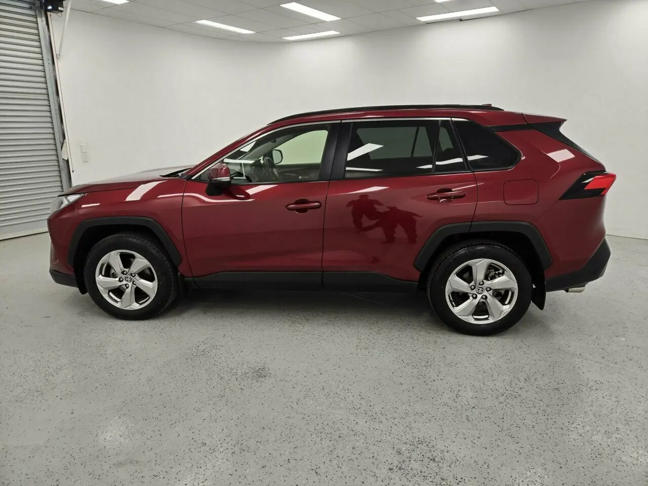 2019 Toyota RAV4 Image 6