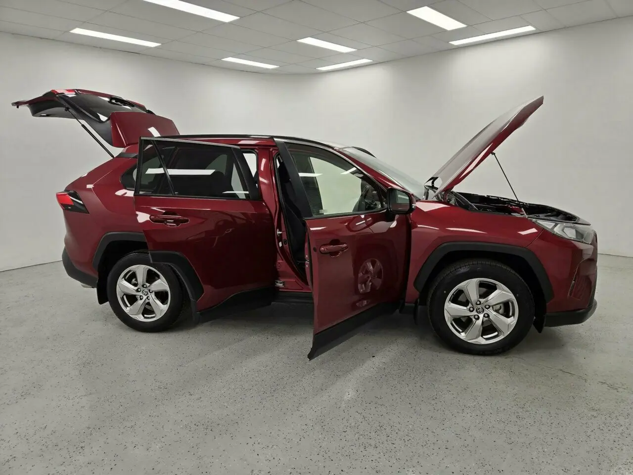 2019 Toyota RAV4 Image 9