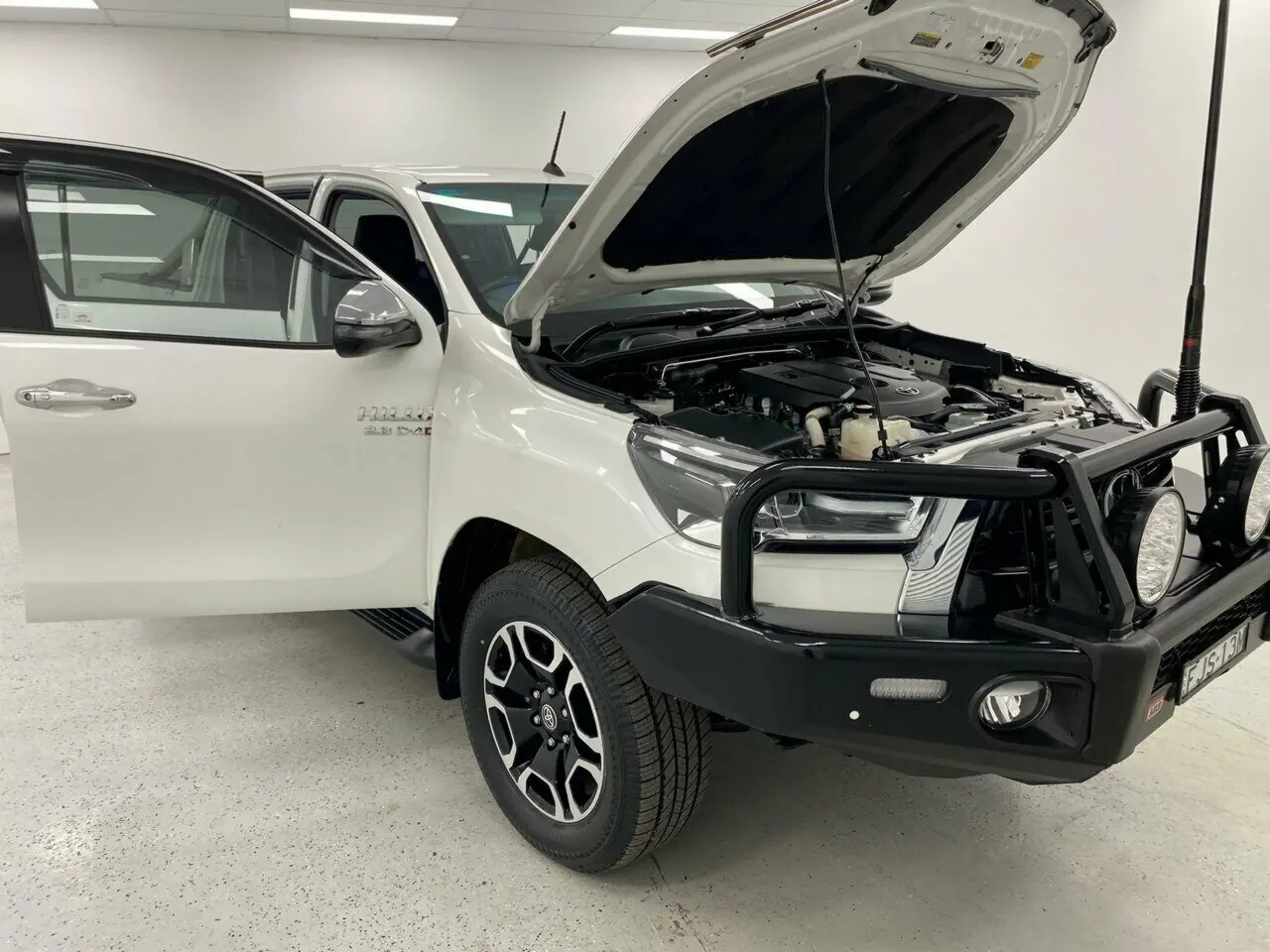 2020 Toyota Hilux Image 9