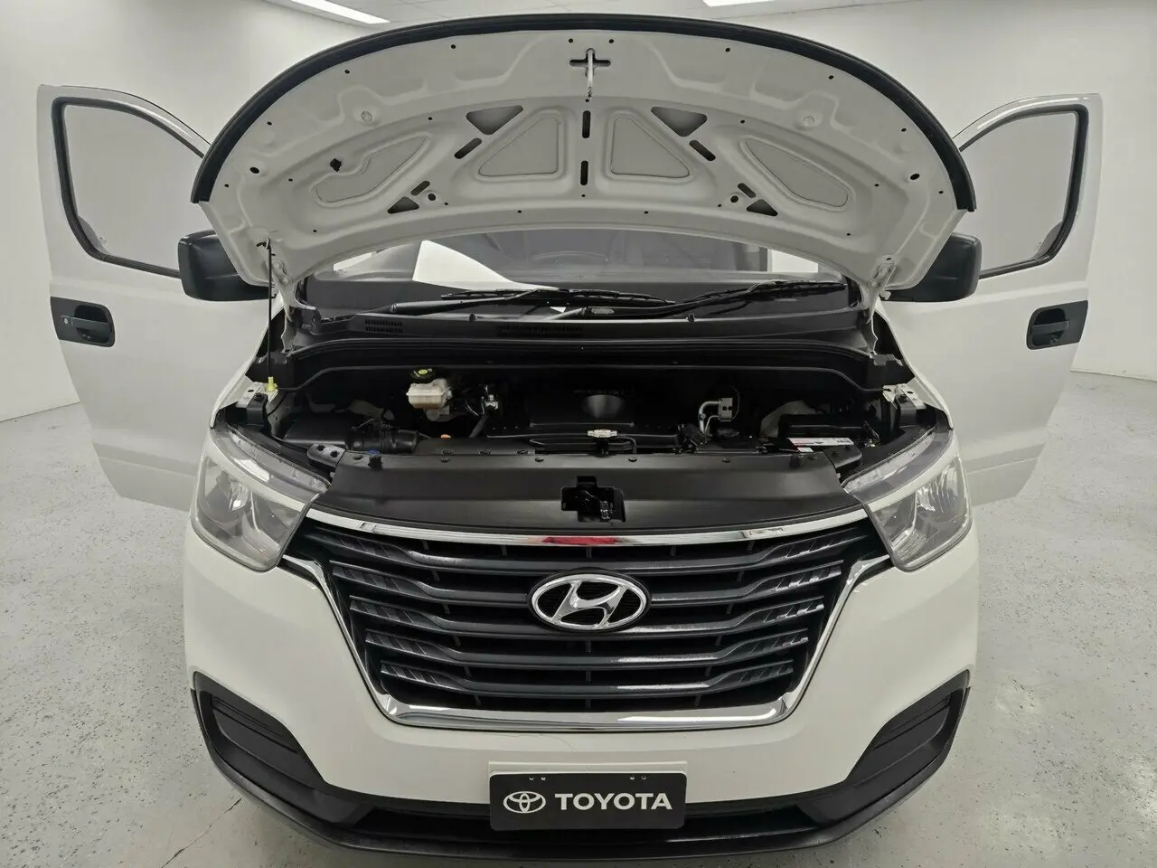 2019 Hyundai iLOAD Image 16