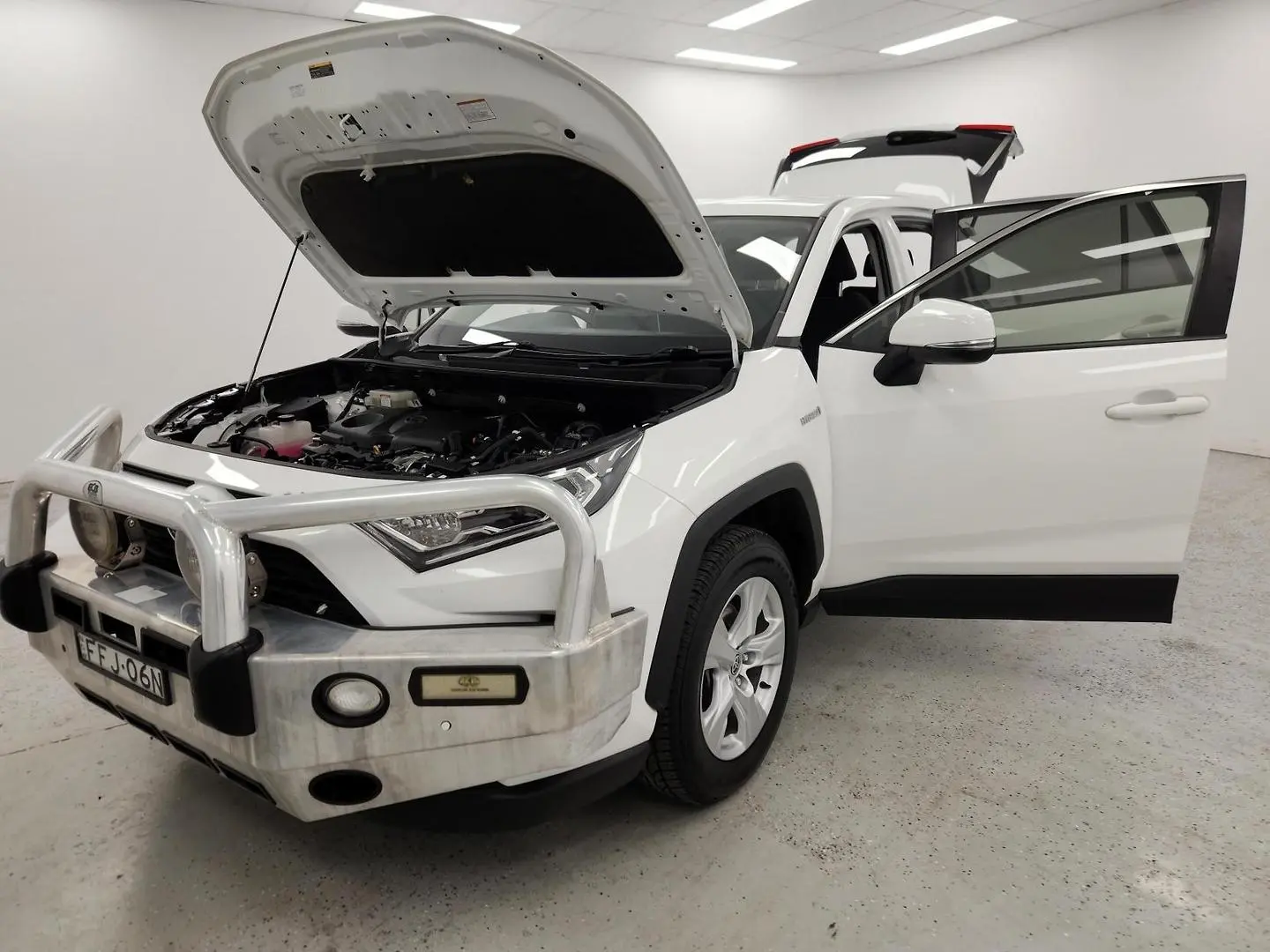2019 Toyota RAV4 Gallery Image 14