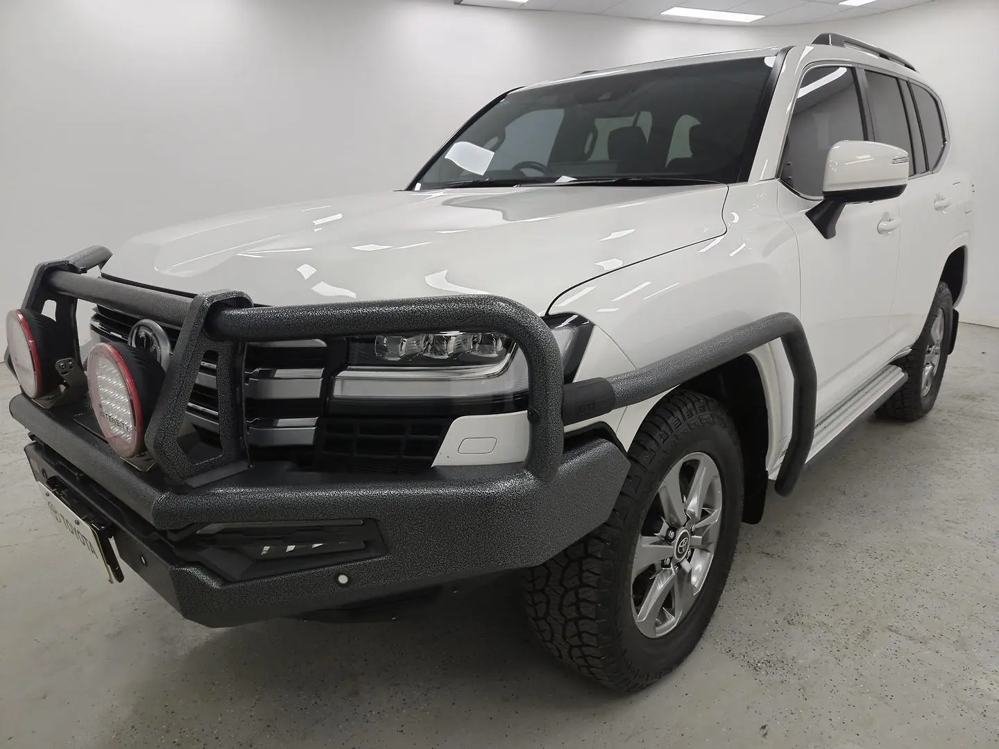 2022 Toyota Landcruiser Gallery Image 2