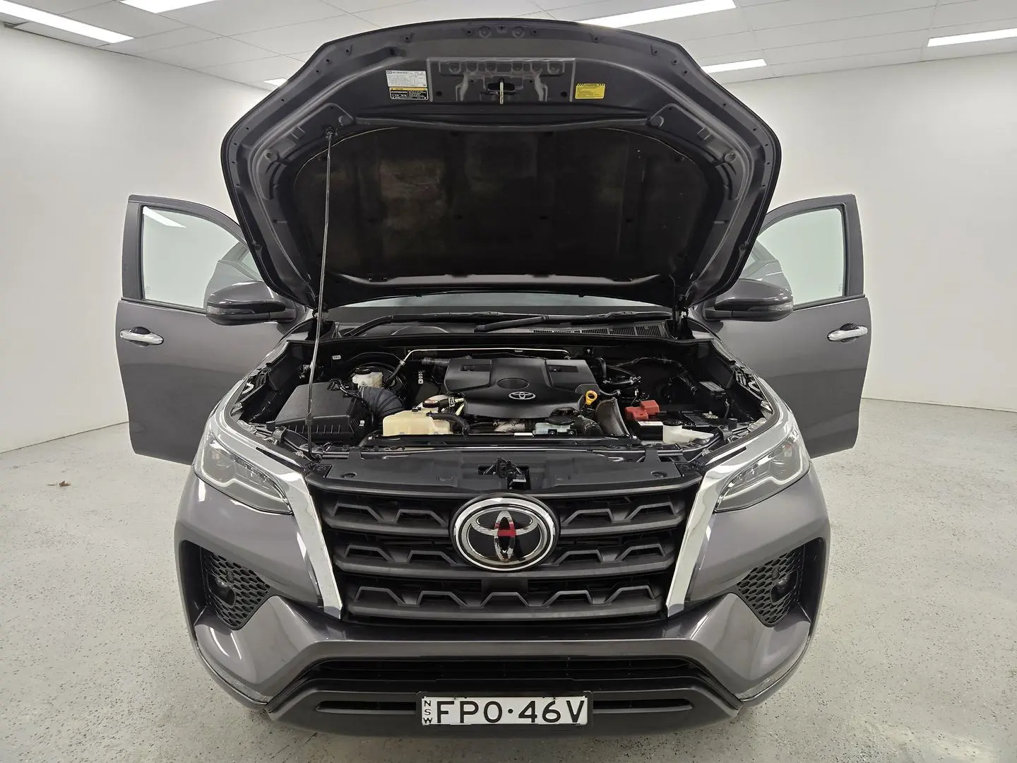 2023 Toyota Fortuner Gallery Image 14