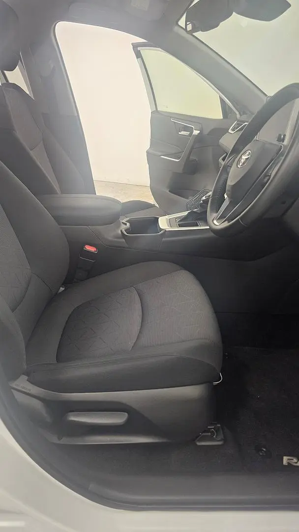 2023 Toyota RAV4 Gallery Image 24