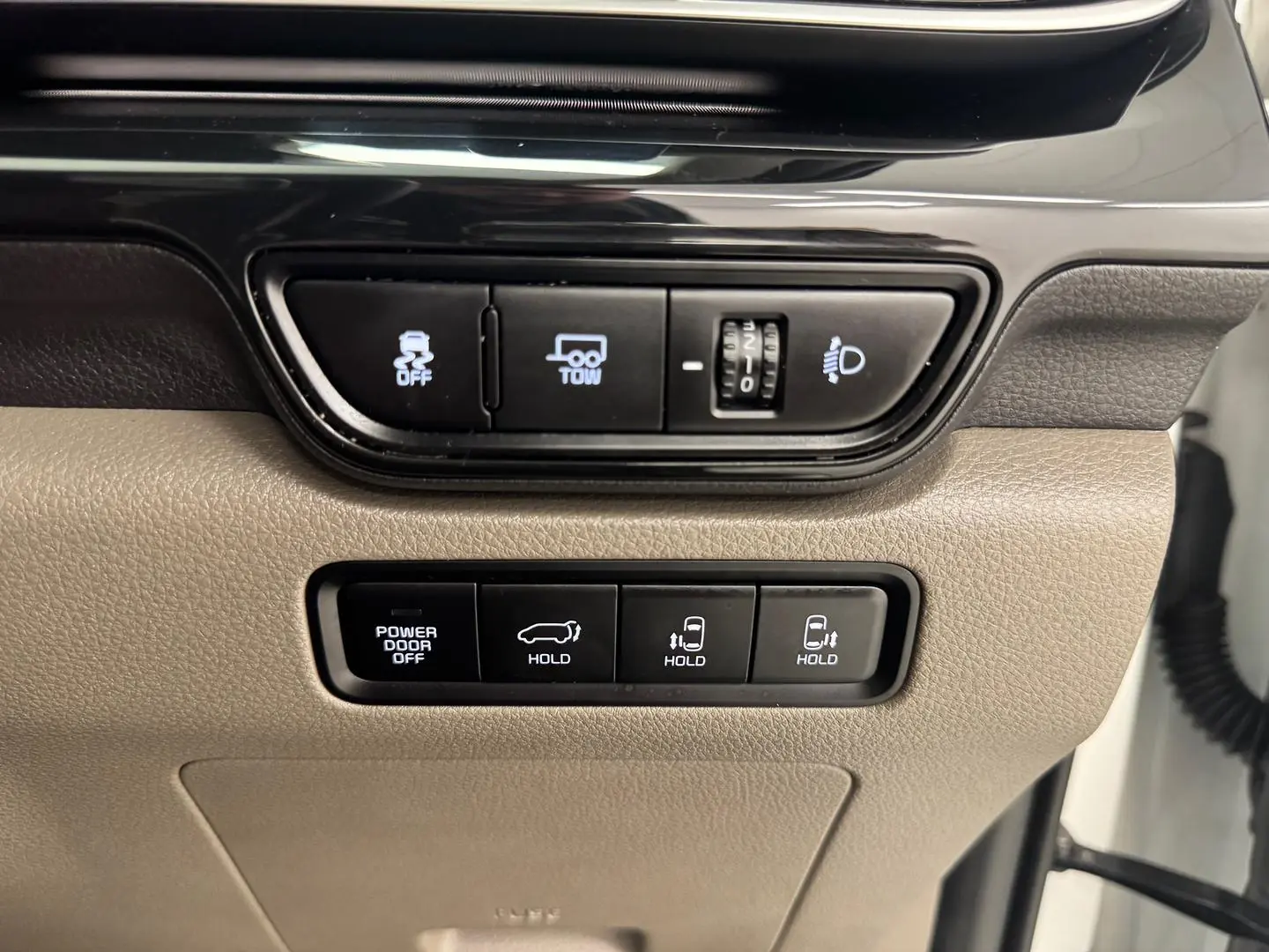 2024 Kia Carnival Gallery Image 32