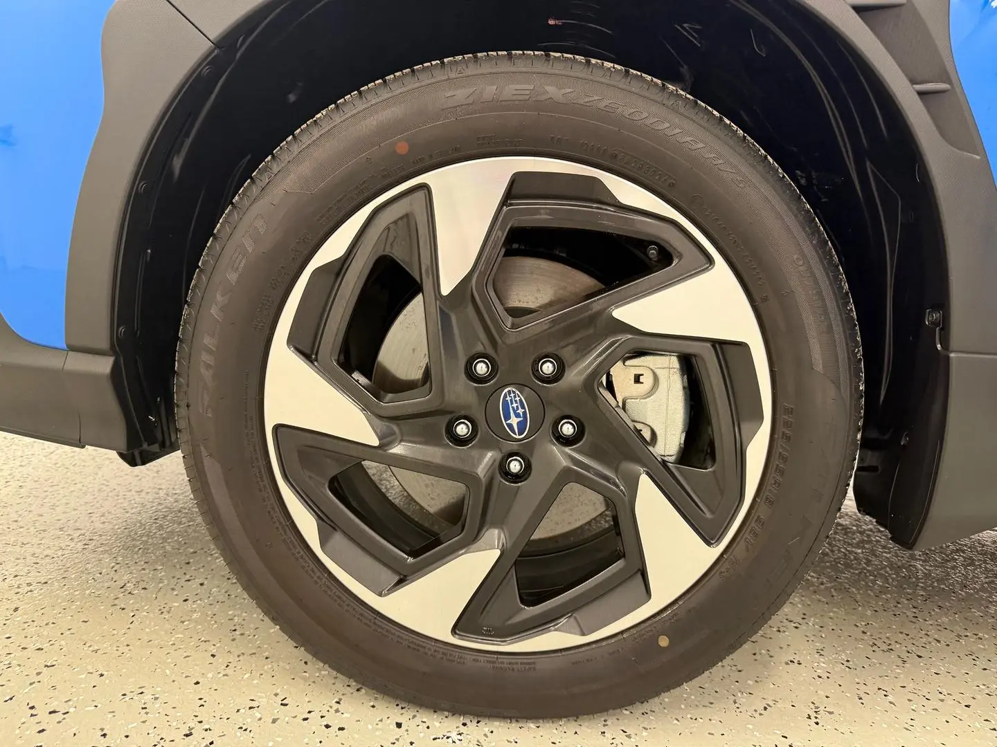 2025 Subaru Crosstrek Gallery Image 9