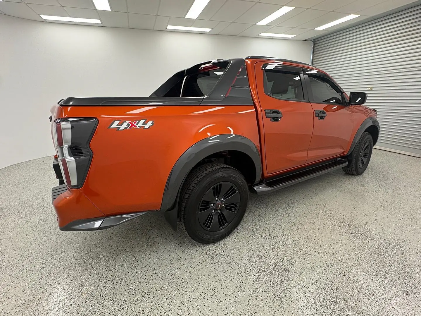 2021 Isuzu D-MAX Gallery Image 3