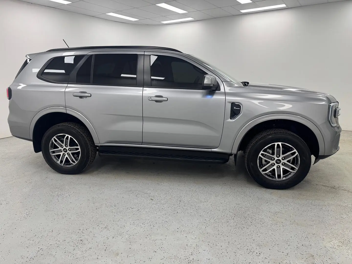 2023 Ford Everest Gallery Image 2