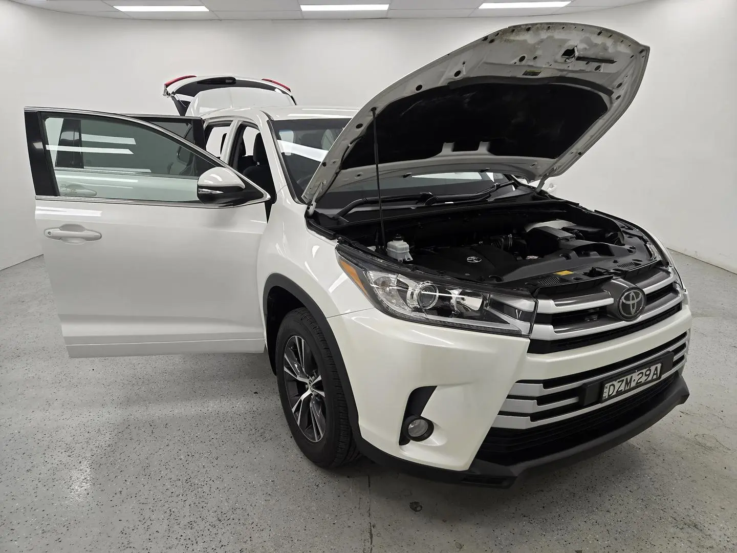 2018 Toyota Kluger Gallery Image 8