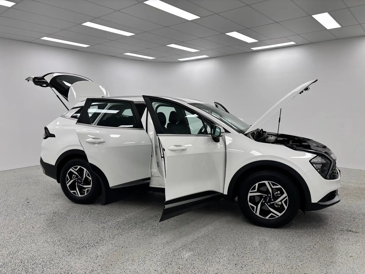 2024 Kia Sportage Gallery Image 9