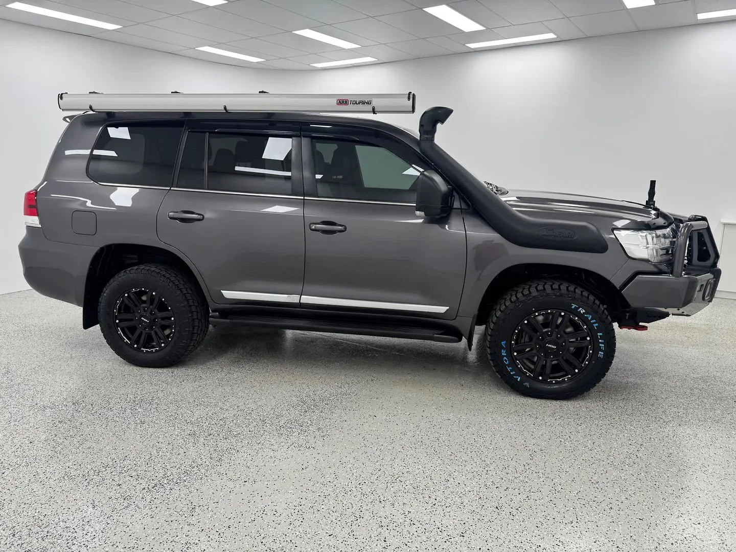 2019 Toyota Landcruiser Gallery Image 2