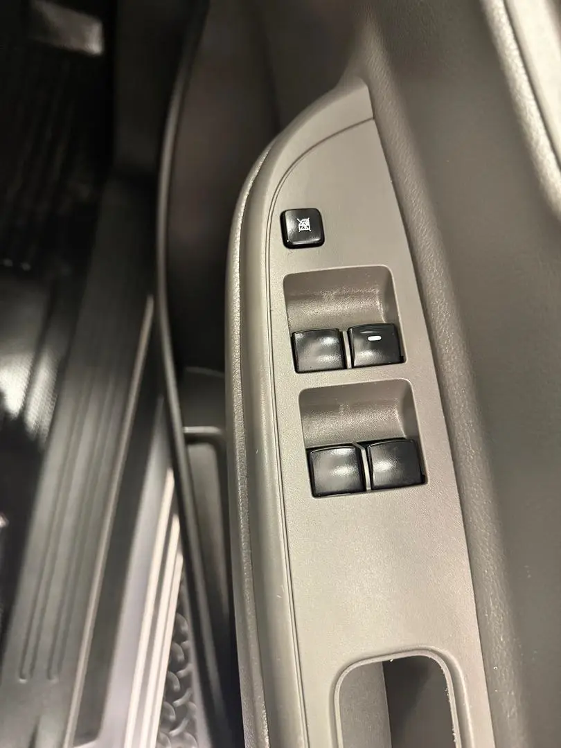 2018 Mitsubishi Triton Gallery Image 33