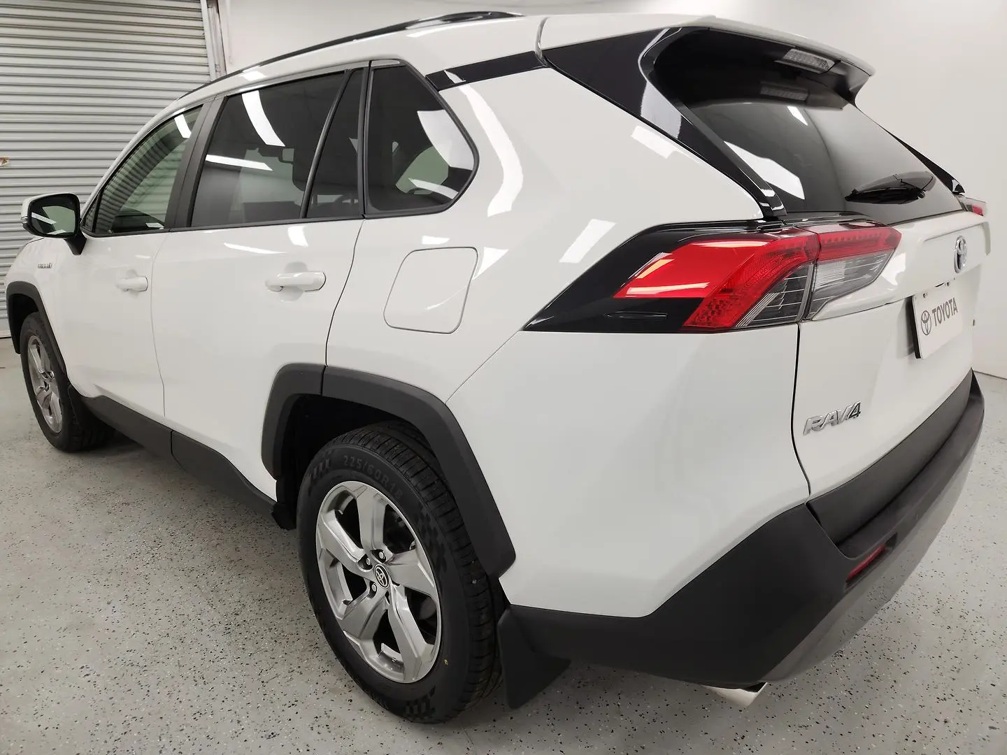 2020 Toyota RAV4 Gallery Image 5