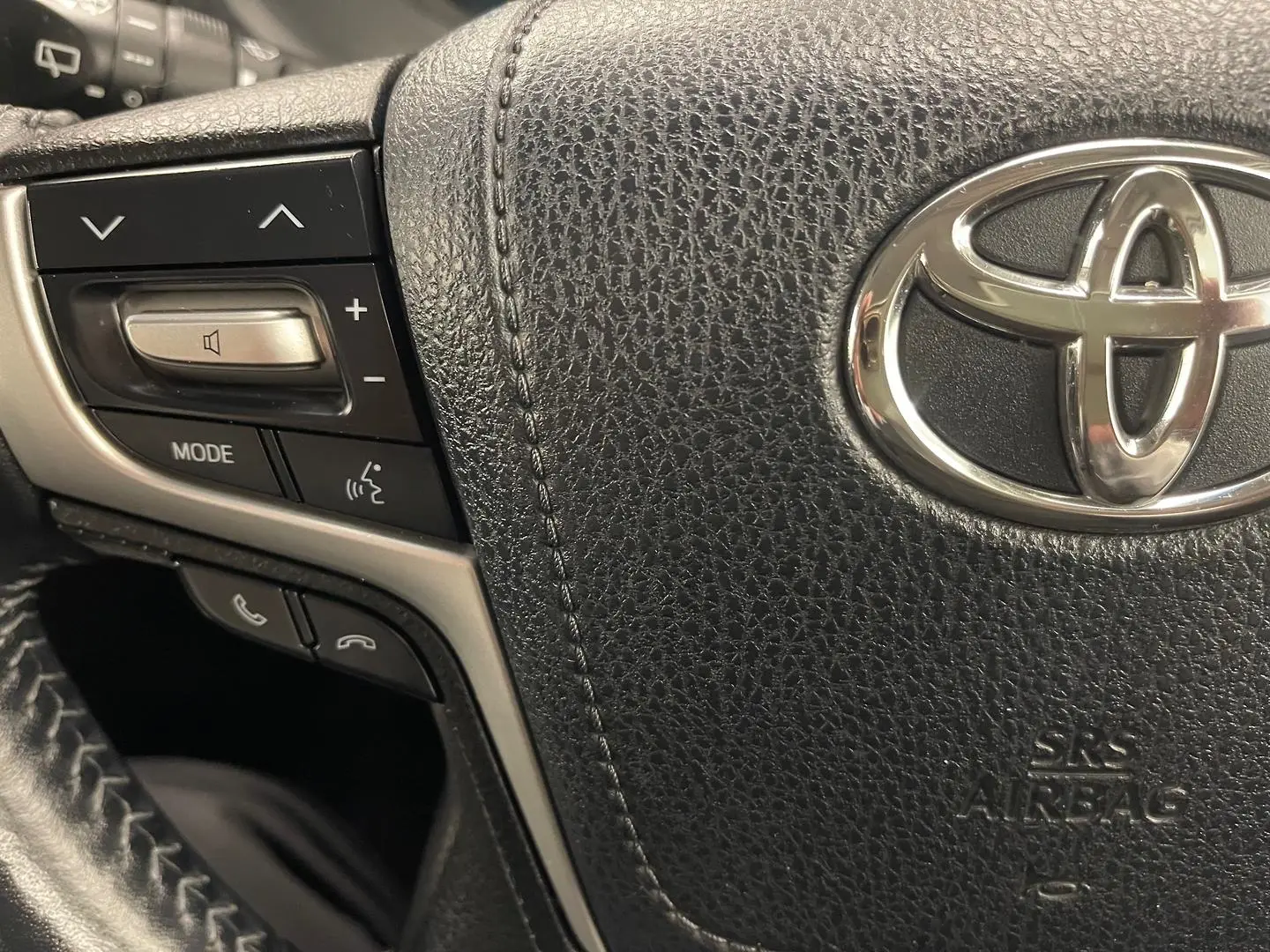 2017 Toyota Landcruiser Prado Gallery Image 30
