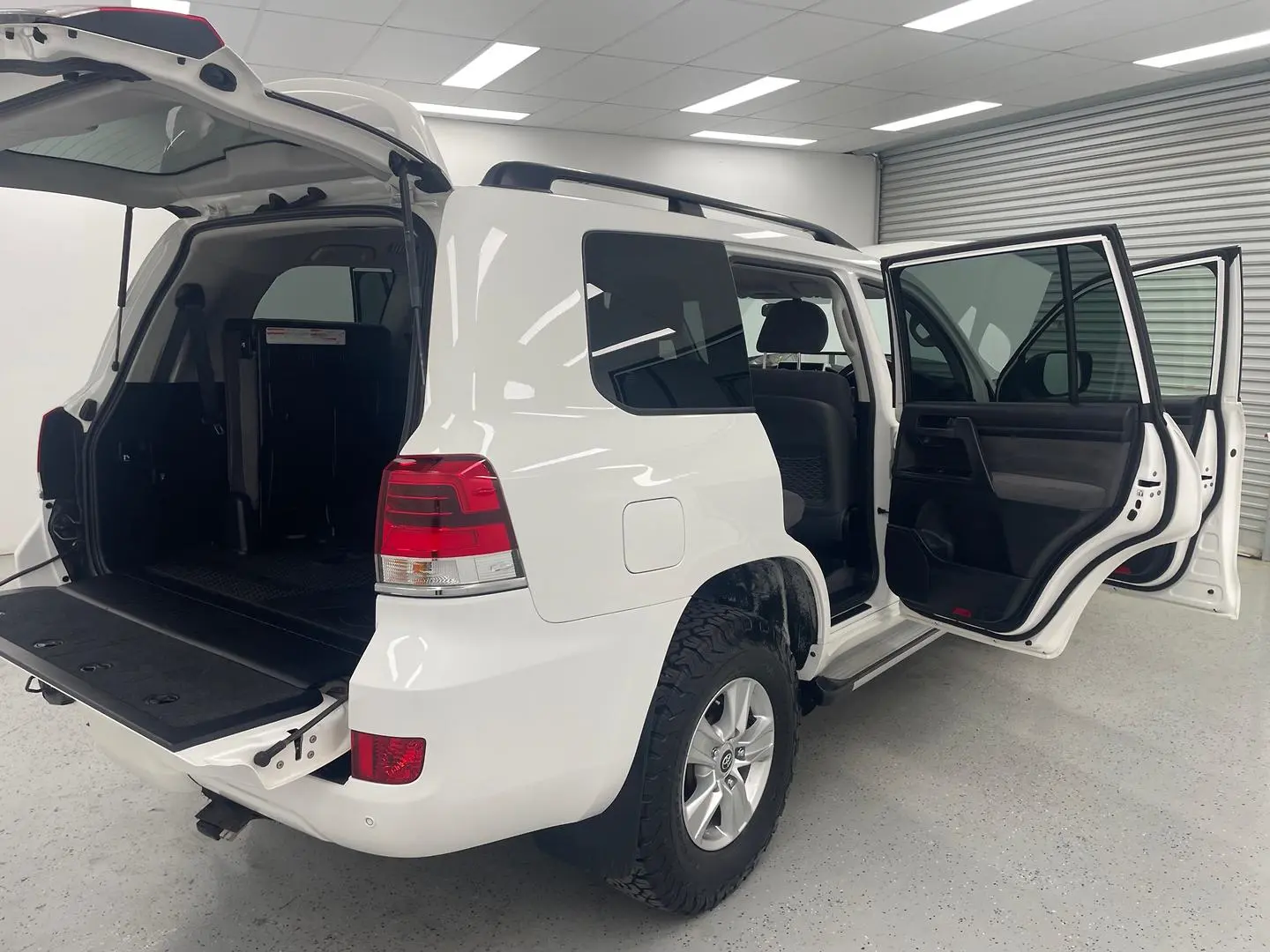 2020 Toyota Landcruiser Gallery Image 10