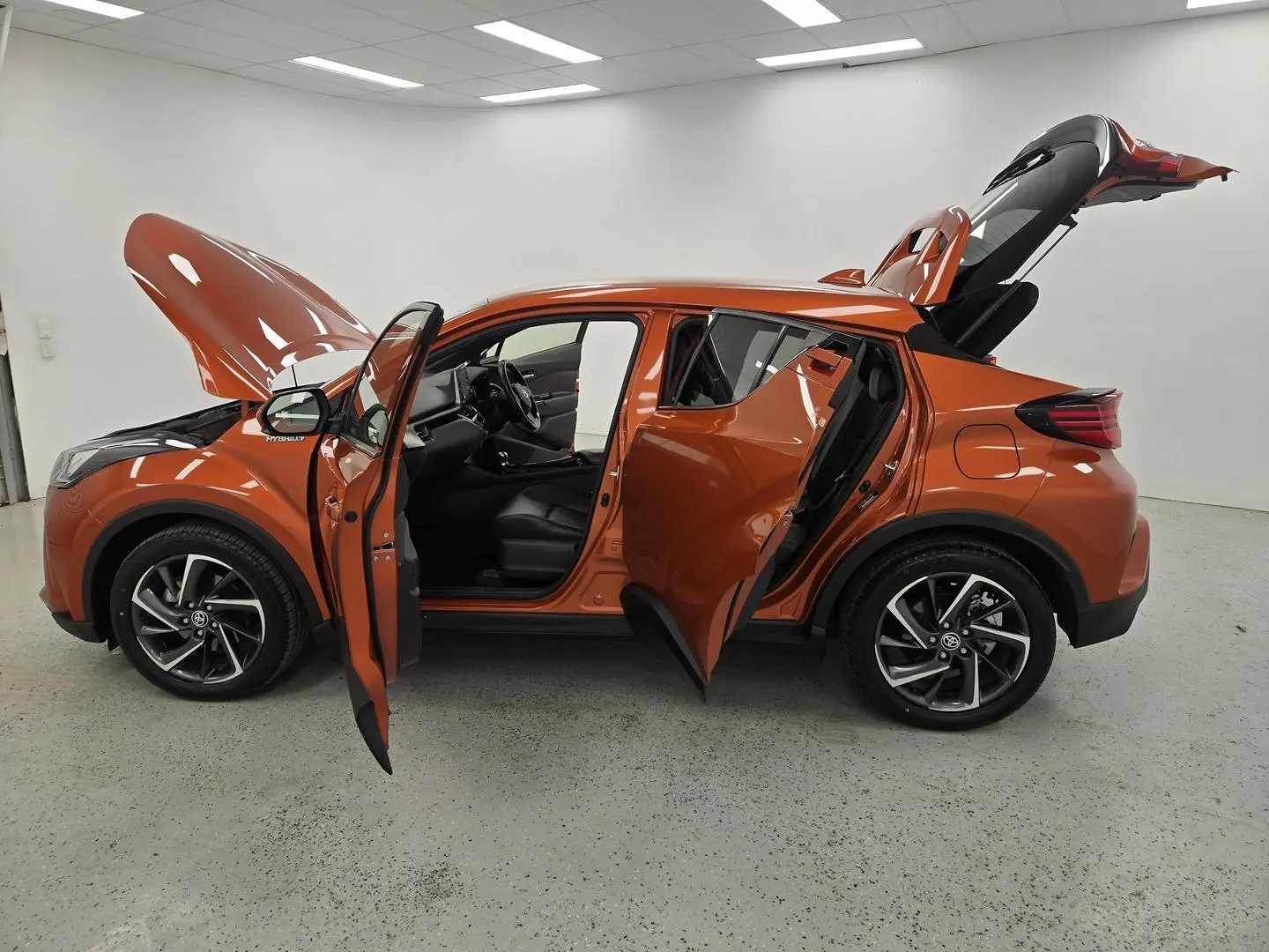 2019 Toyota C-Hr Gallery Image 15