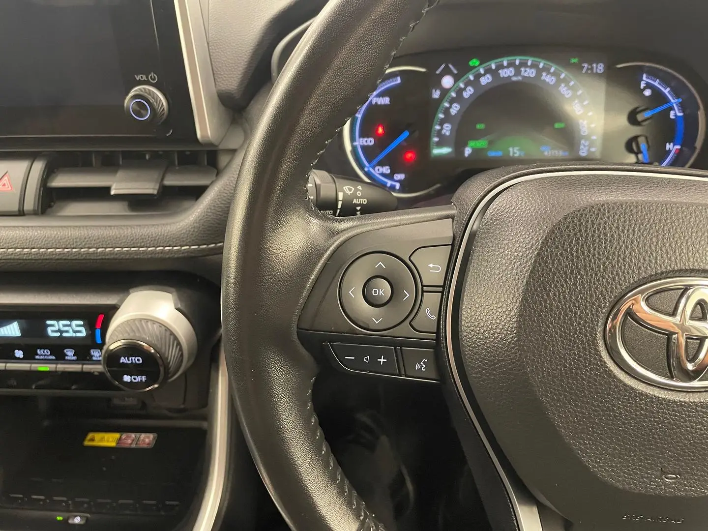 2023 Toyota RAV4 Gallery Image 25
