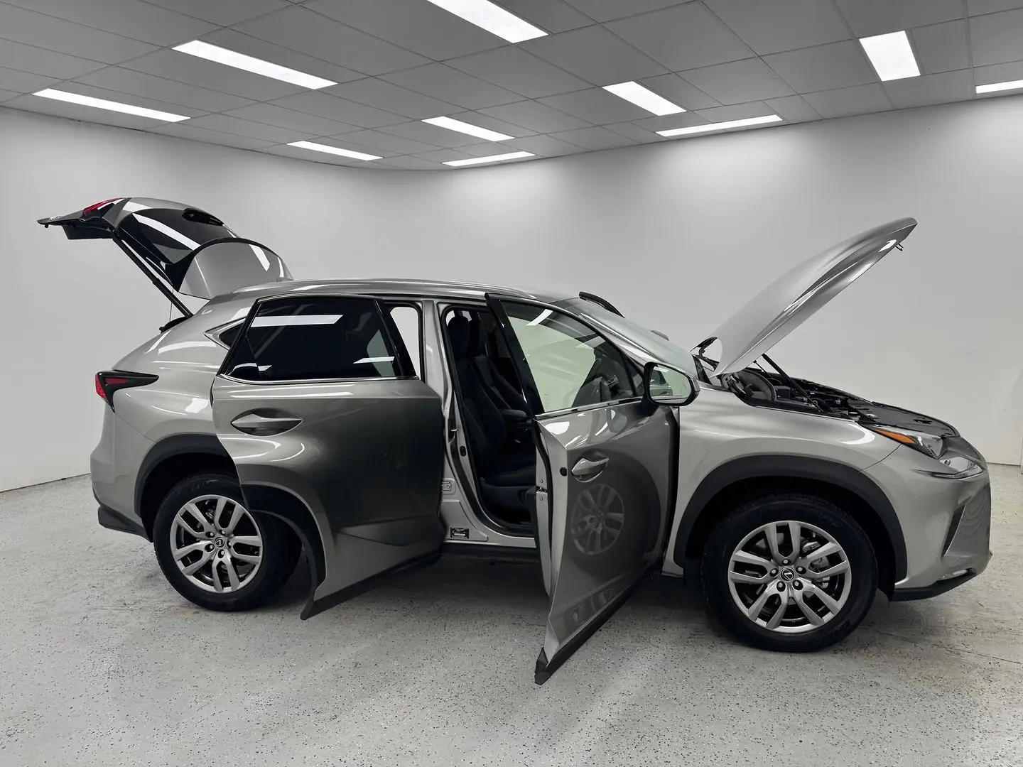 2021 Lexus NX Gallery Image 8
