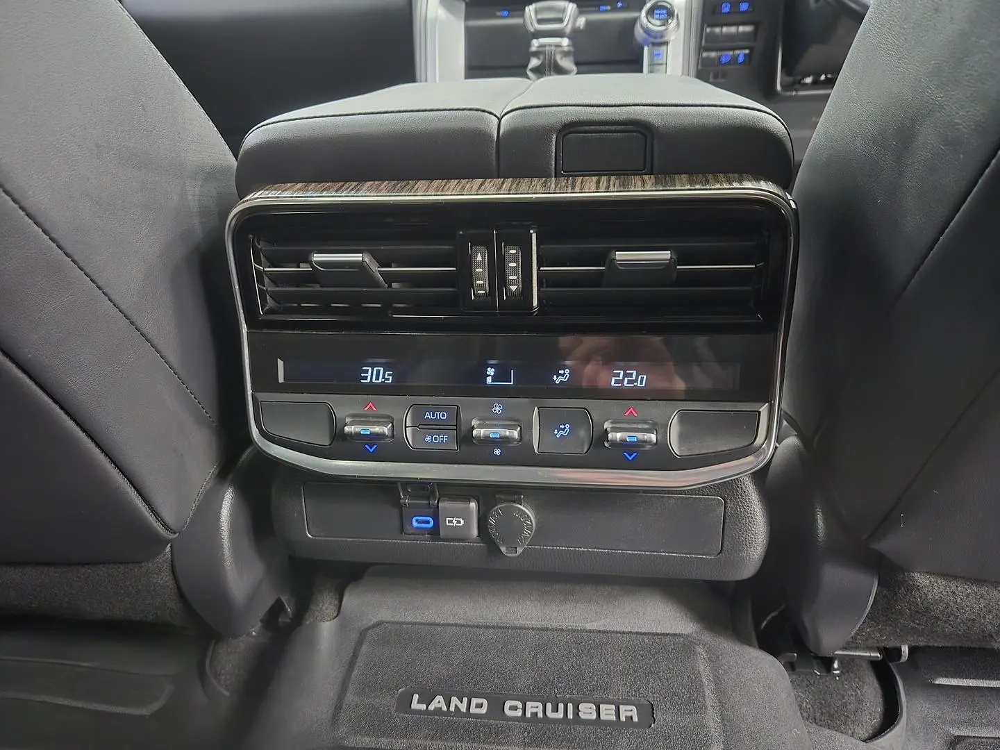 2022 Toyota Landcruiser Gallery Image 22