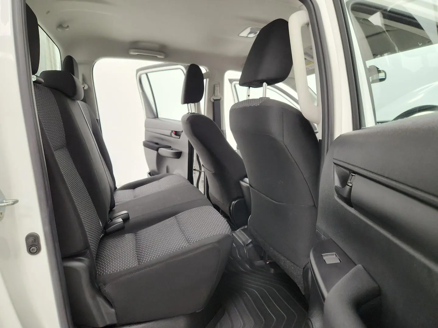 2021 Toyota Hilux Gallery Image 21