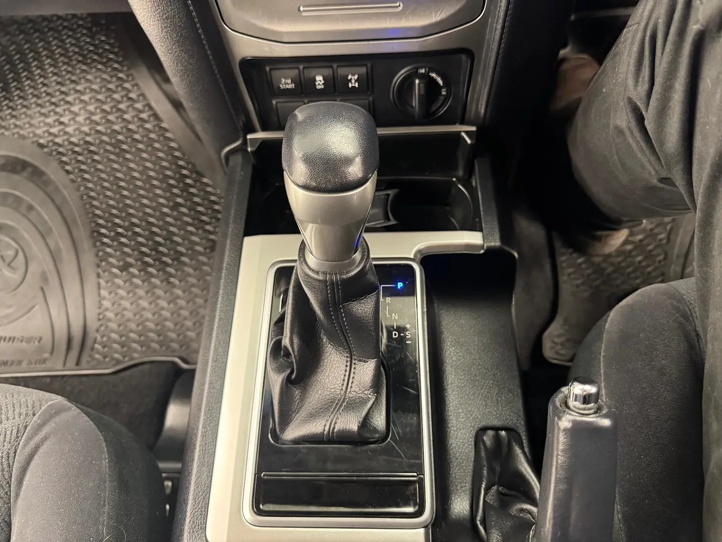 2020 Toyota Landcruiser Prado Gallery Image 22