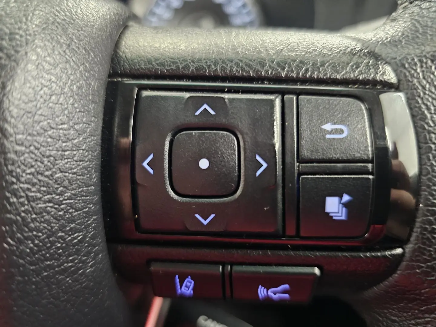 2021 Toyota Hilux Gallery Image 37