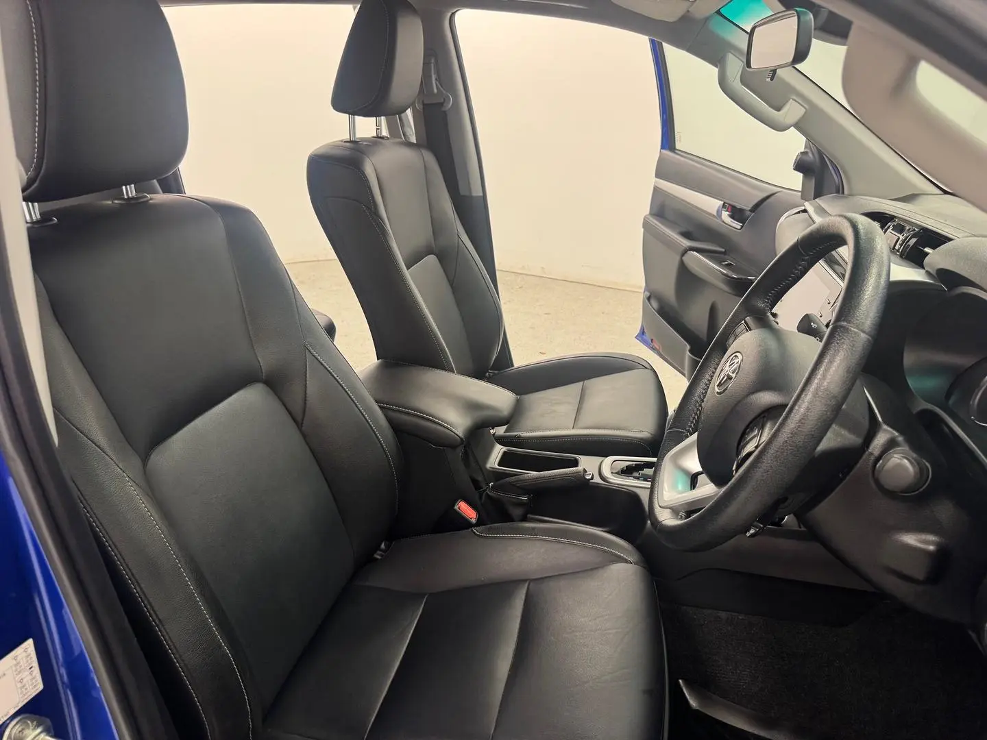 2023 Toyota Hilux Gallery Image 26