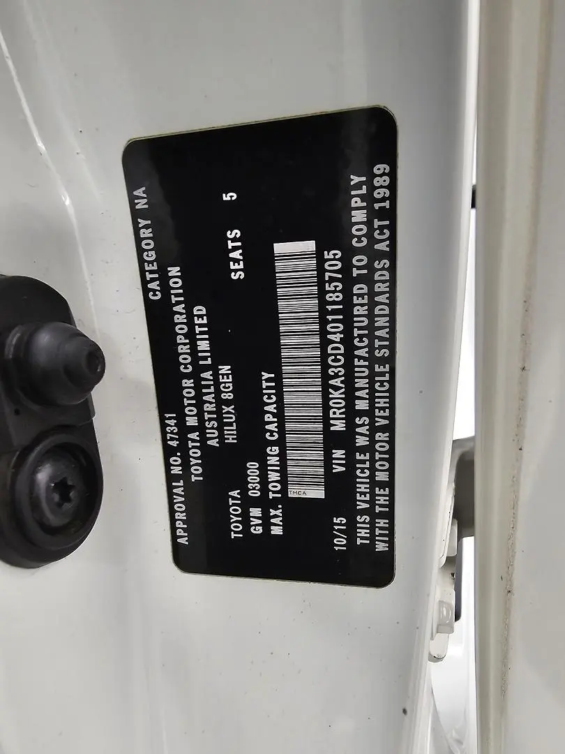 2015 Toyota Hilux Gallery Image 13