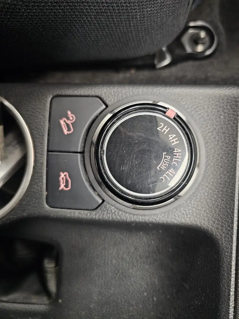 2023 Mitsubishi Triton Gallery Image 32