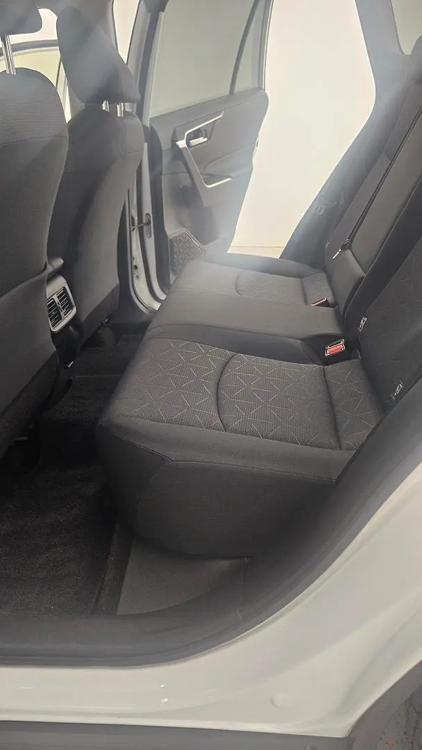 2023 Toyota RAV4 Gallery Image 15