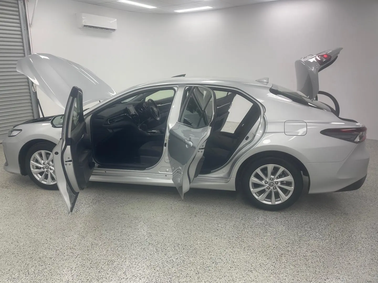 2024 Toyota Camry Gallery Image 13