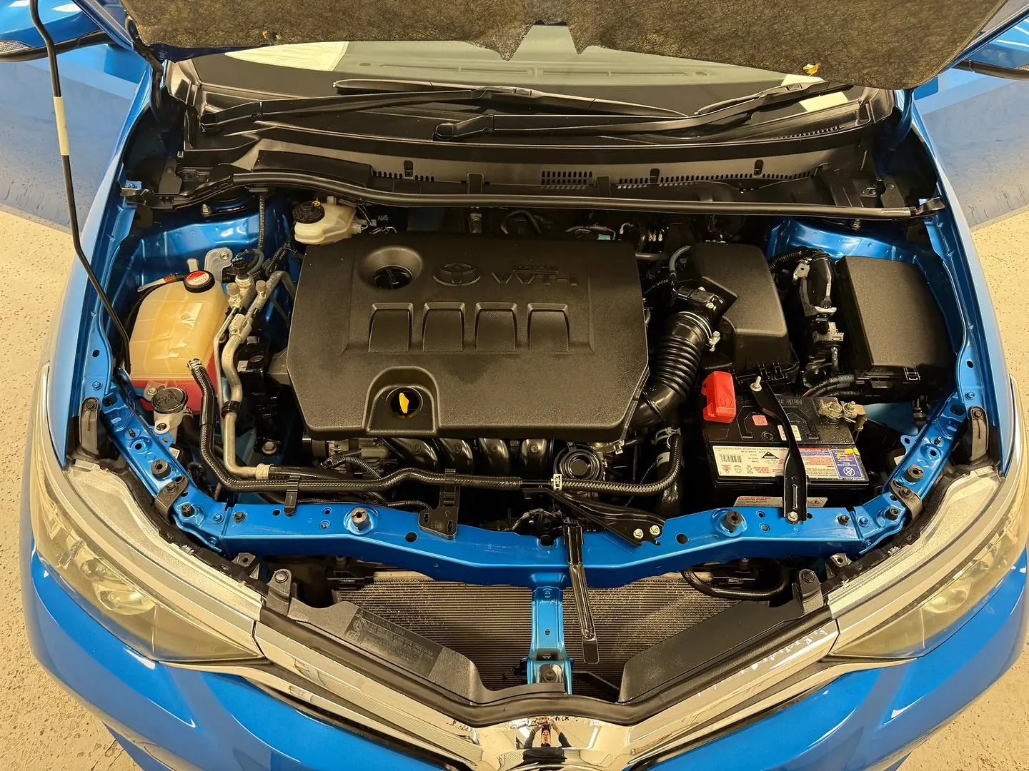 2016 Toyota Corolla Gallery Image 22