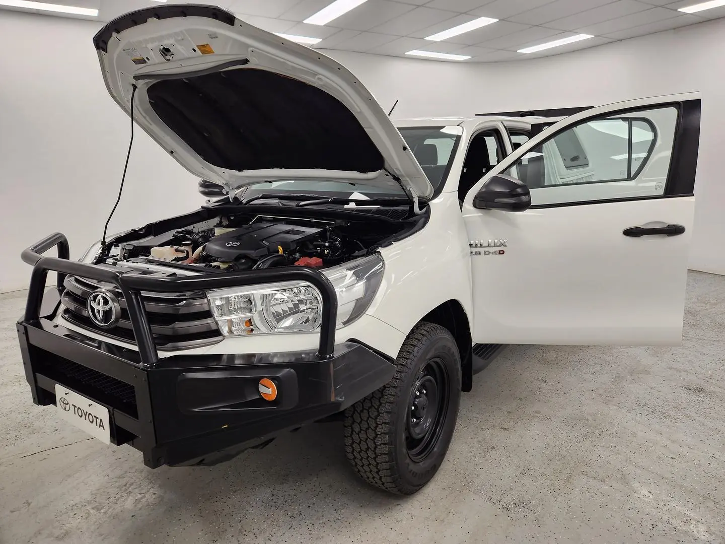 2018 Toyota Hilux Gallery Image 13