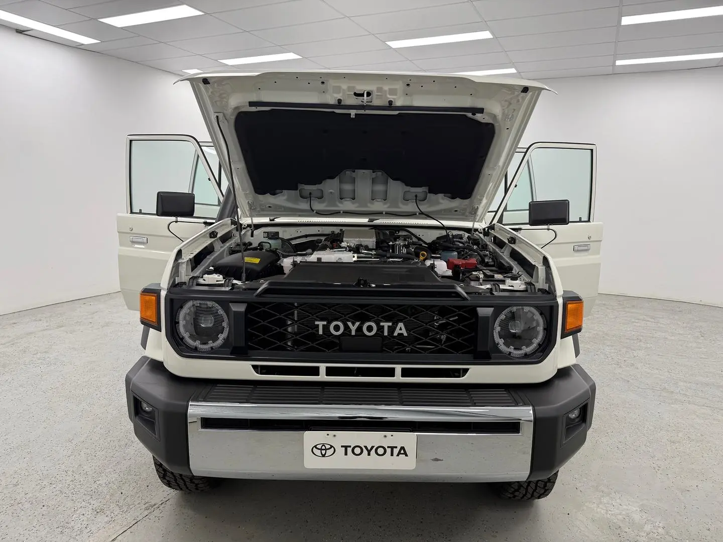 2025 Toyota Landcruiser Gallery Image 19