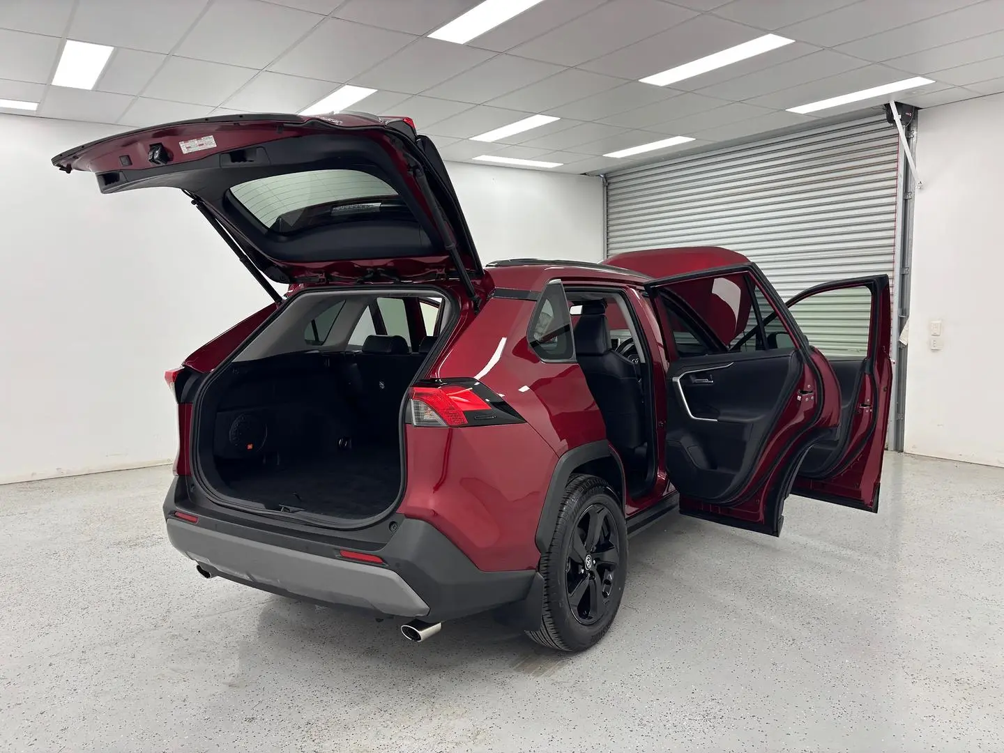 2020 Toyota RAV4 Gallery Image 10