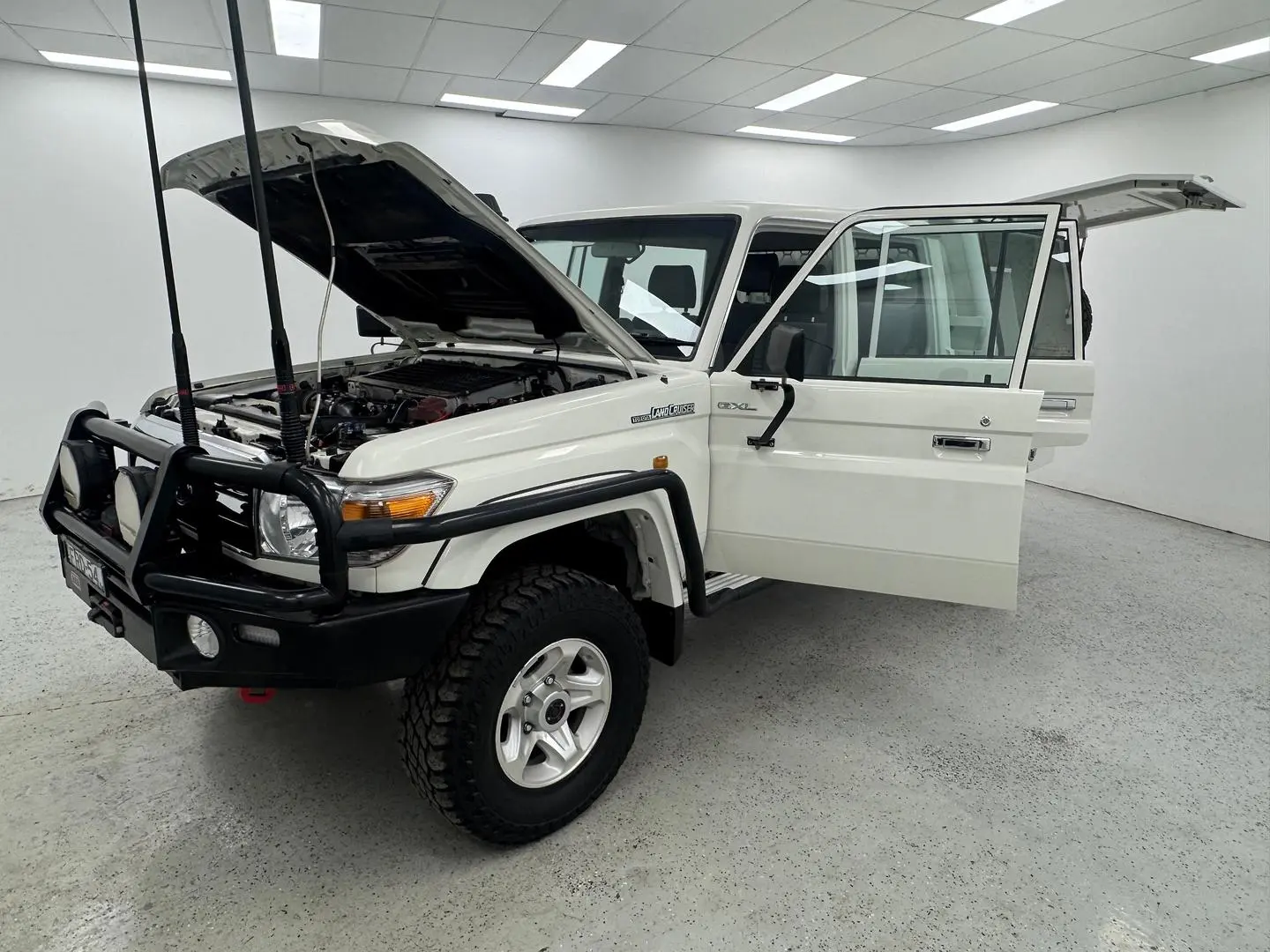 2020 Toyota Landcruiser Gallery Image 12