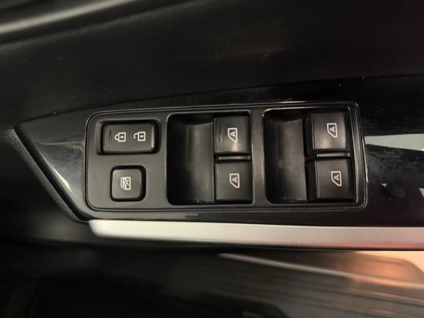 2023 Mitsubishi Pajero Sport Gallery Image 31