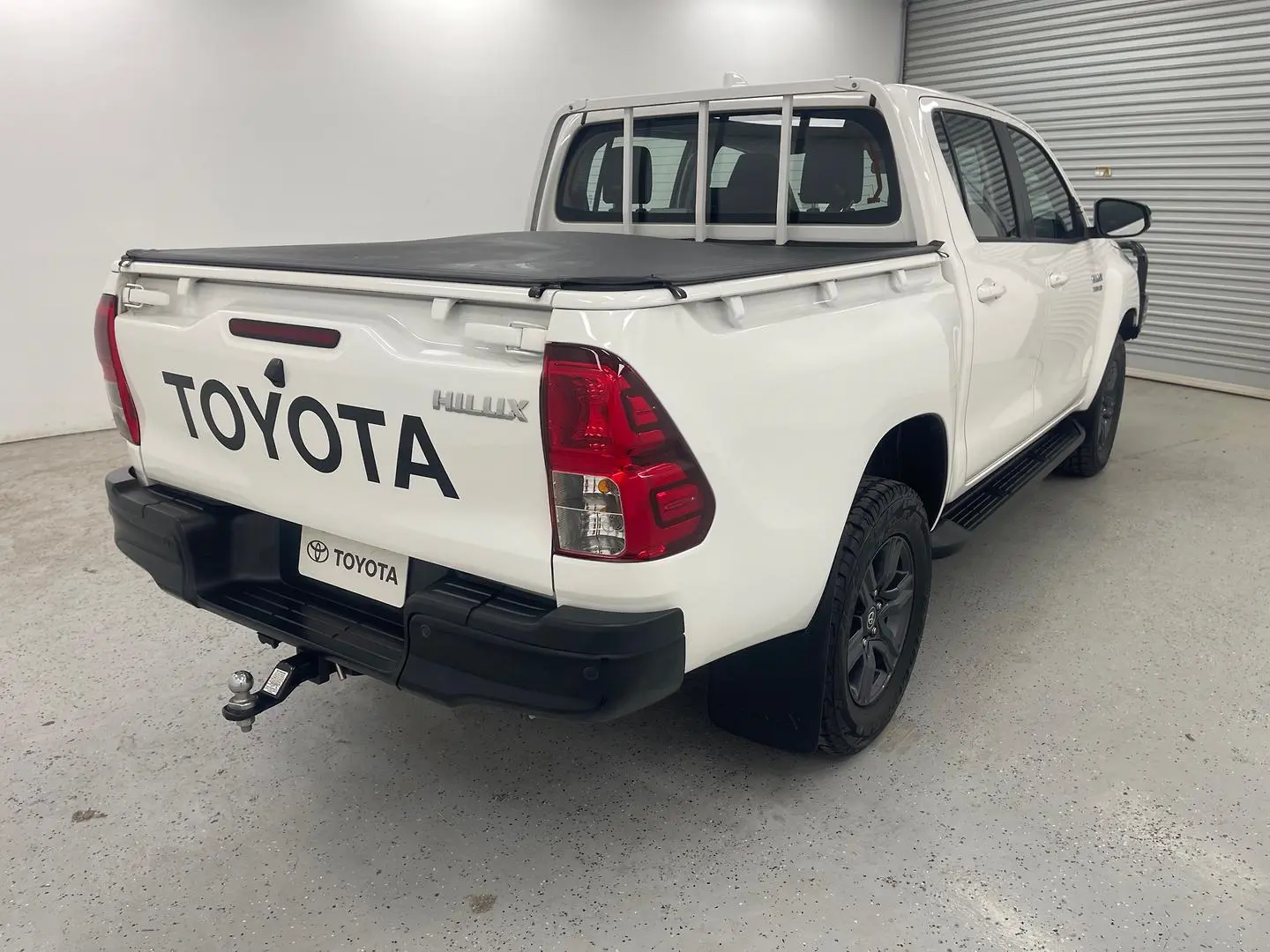 2024 Toyota Hilux Gallery Image 3