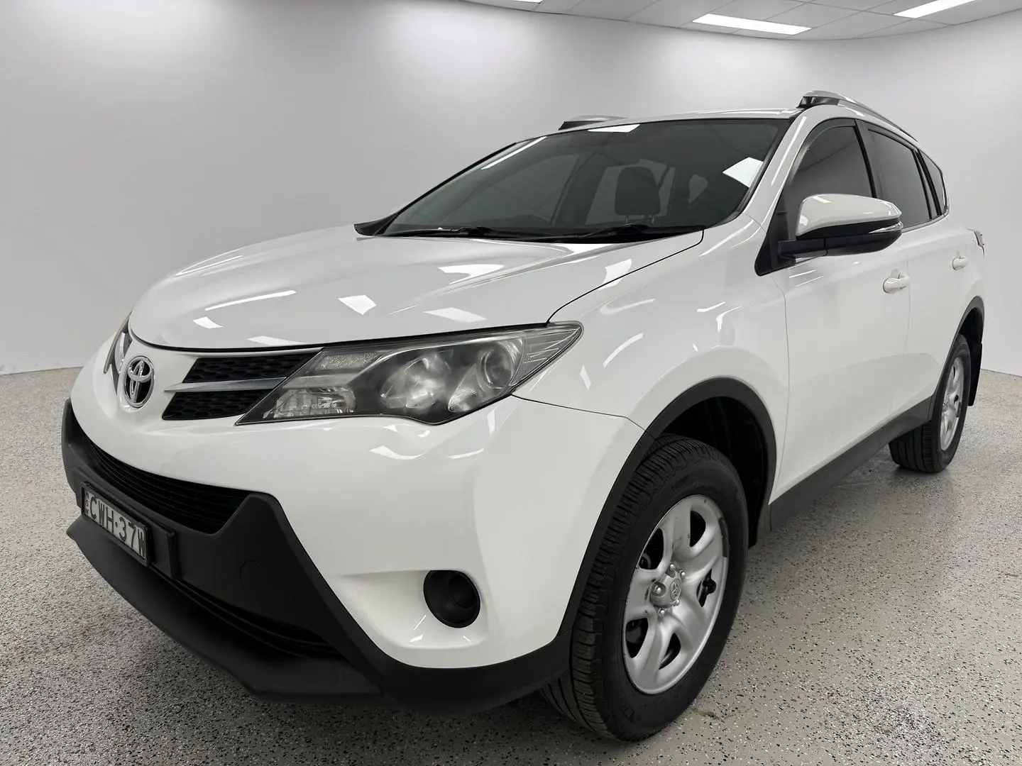 2014 Toyota RAV4 Gallery Image 7