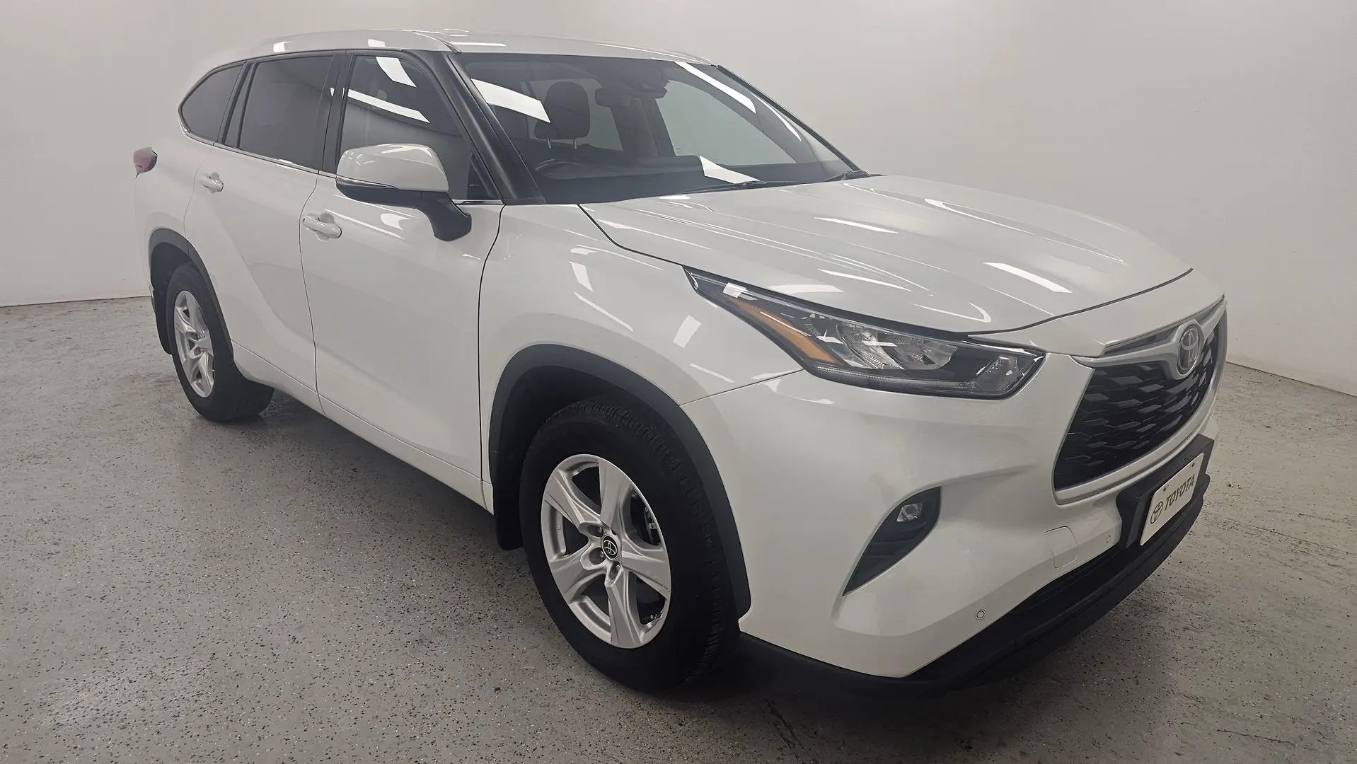 2022 Toyota Kluger Gallery Image 1