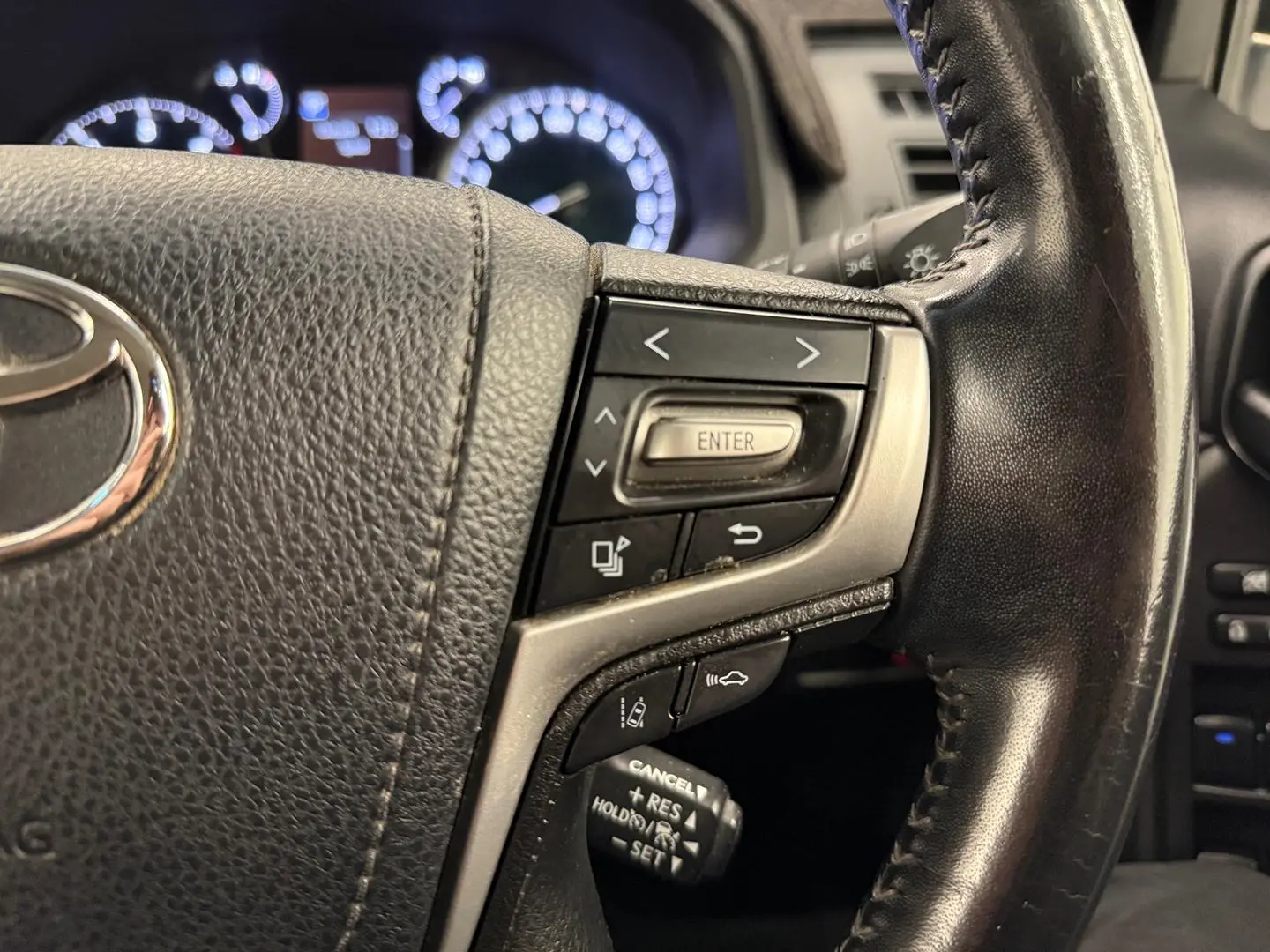 2020 Toyota Landcruiser Prado Gallery Image 32