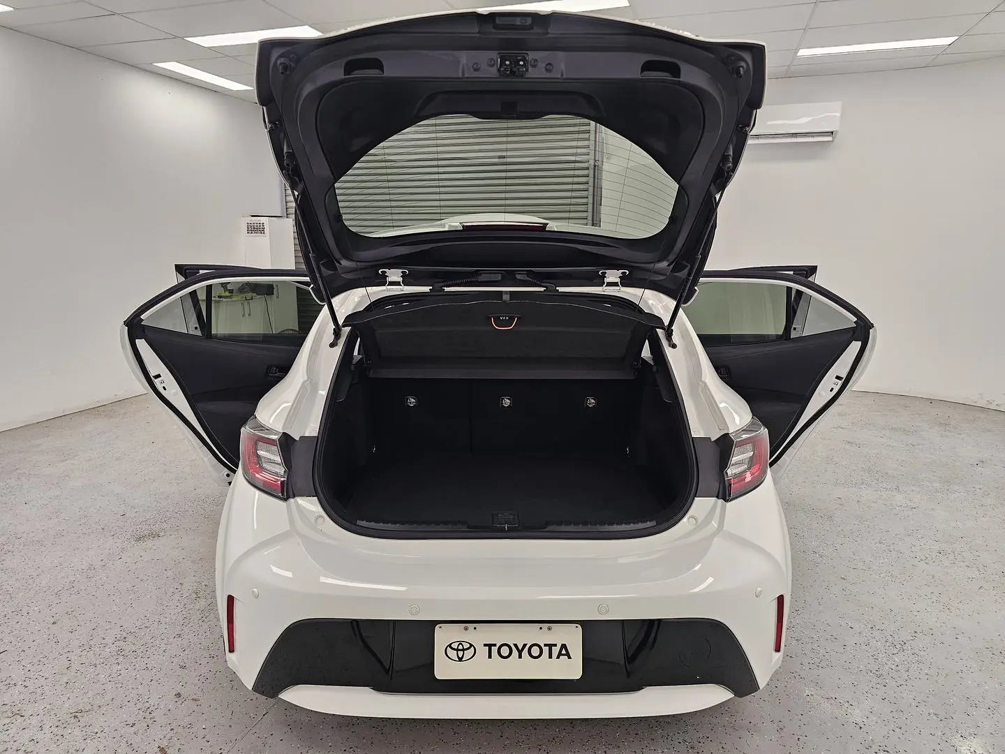 2019 Toyota Corolla Gallery Image 17