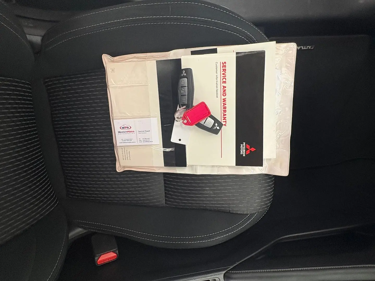 2022 Mitsubishi Outlander Gallery Image 22