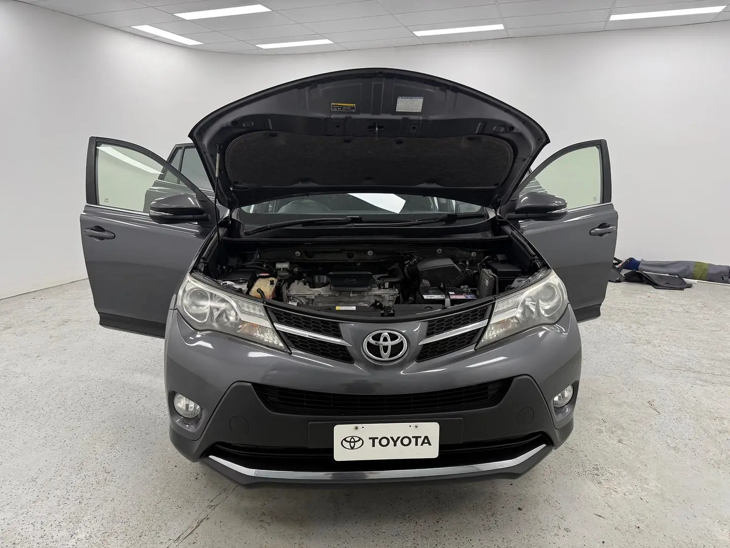 2015 Toyota RAV4 Gallery Image 21
