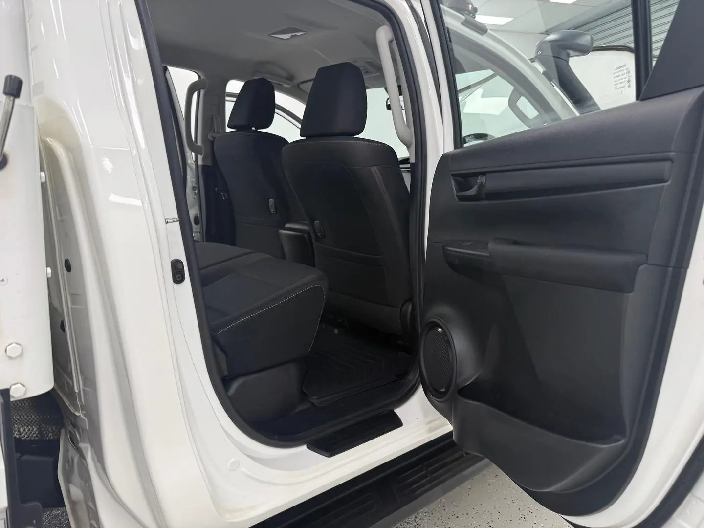 2023 Toyota Hilux Gallery Image 16