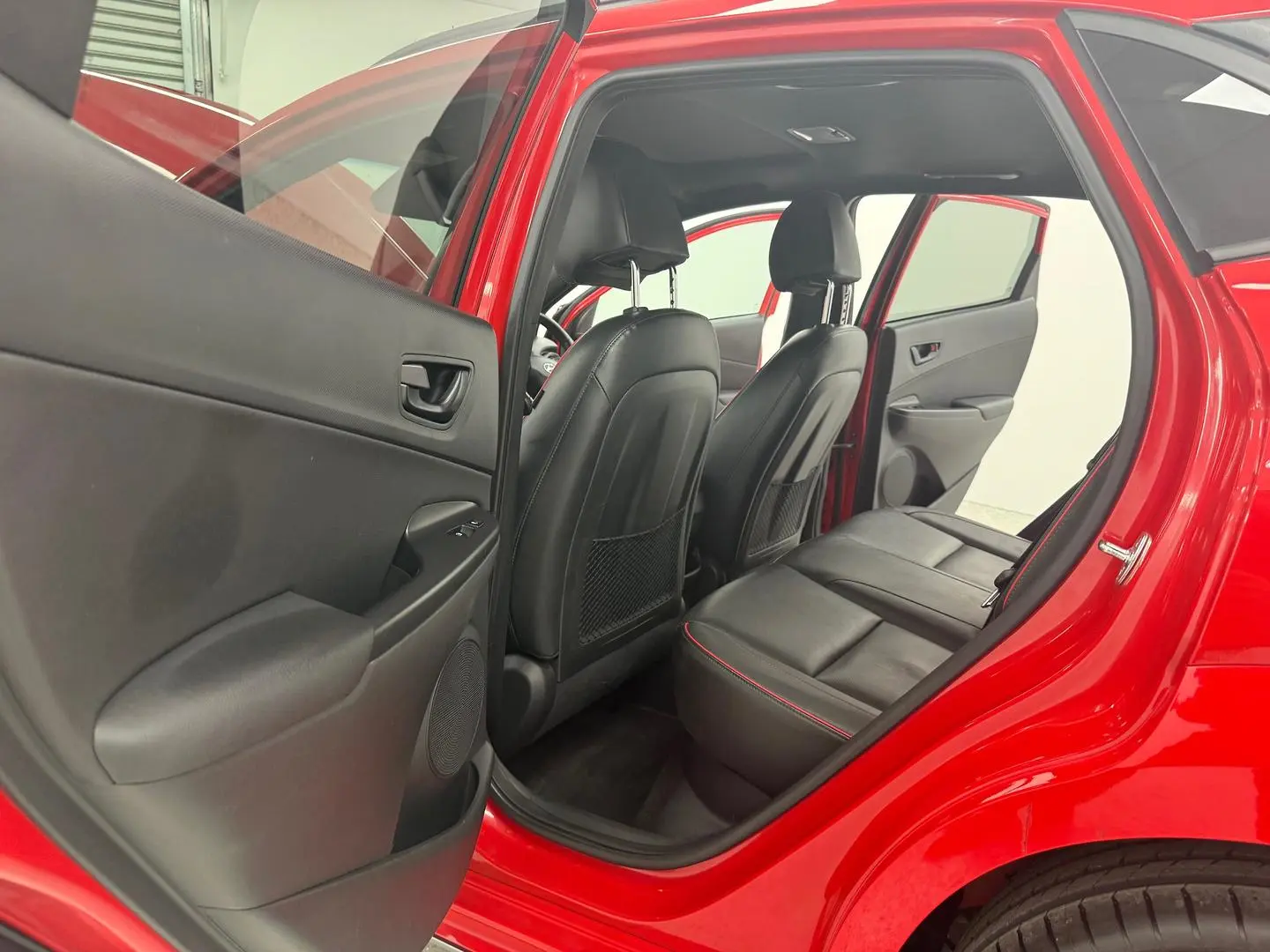 2023 Hyundai Kona Gallery Image 12