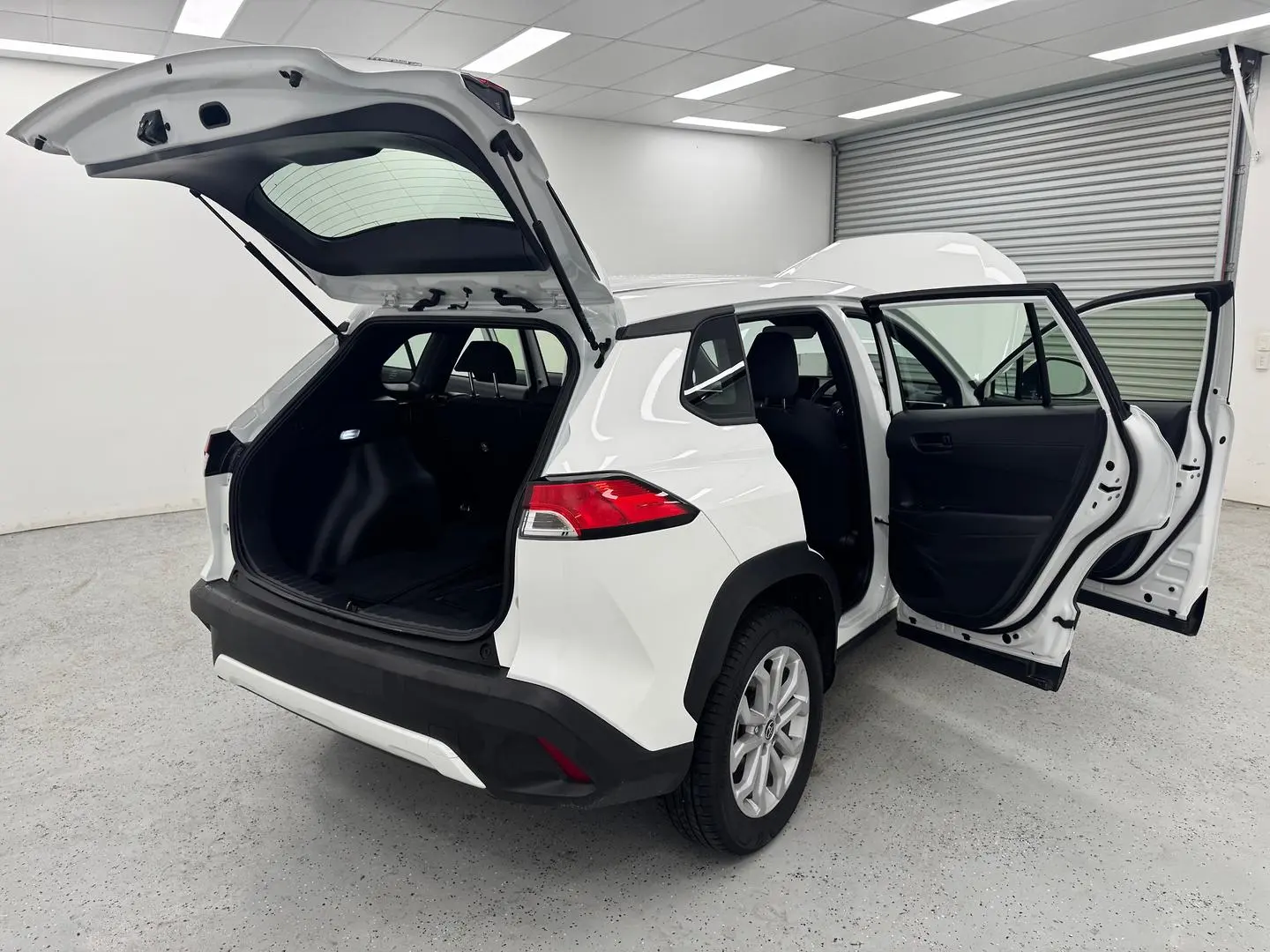 2023 Toyota Corolla Cross Gallery Image 9